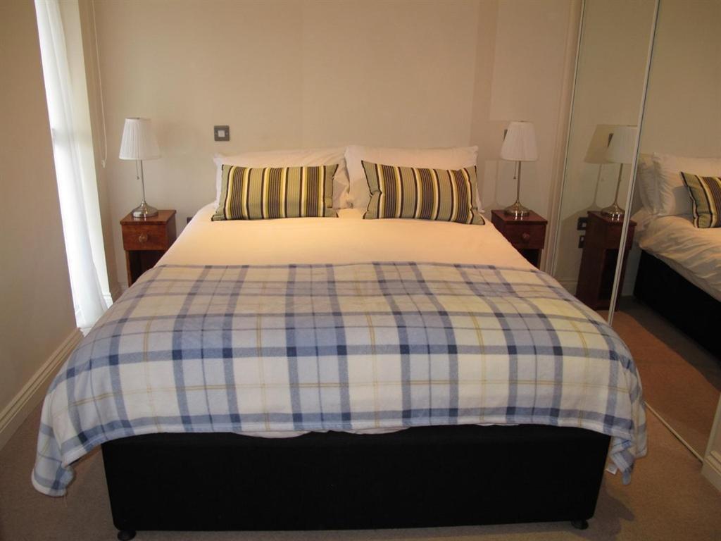 Churchill Two Bedroom Apartments With Free Parking And The Minster View York Quarto foto